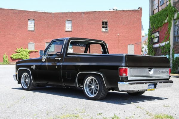 6400 - 1973-1987 GM C10 Lowering Kit (4.5″Front/6″ Rear)